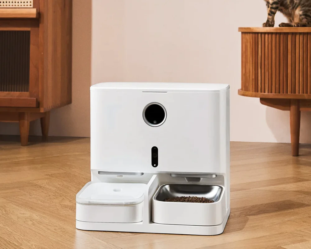 automatic pet feeder and water dispenser